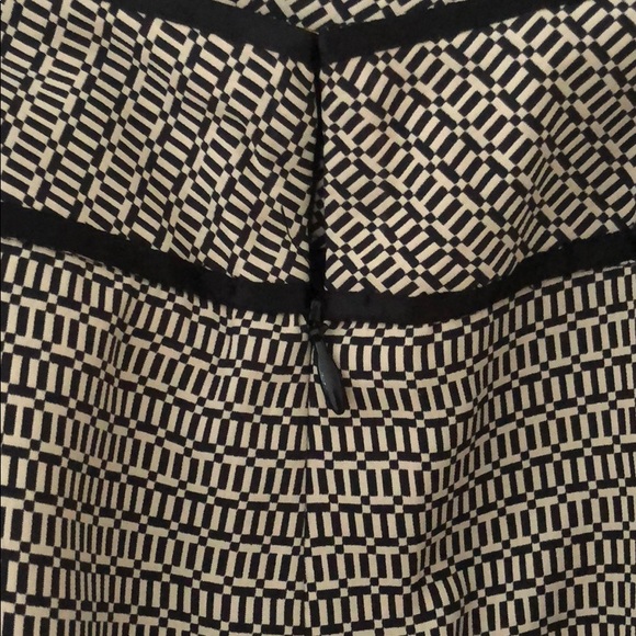 Skirt - Picture 3 of 3